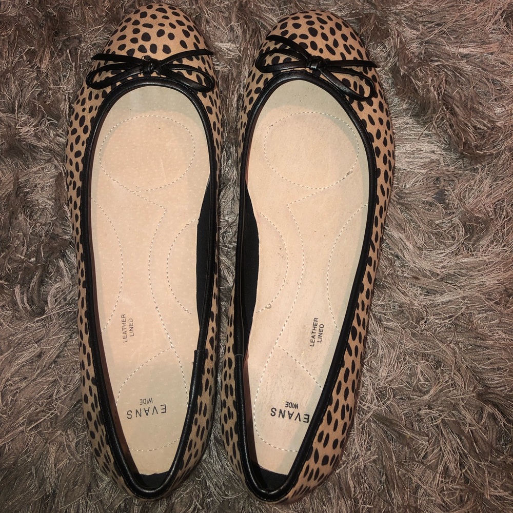 Leopard print flats